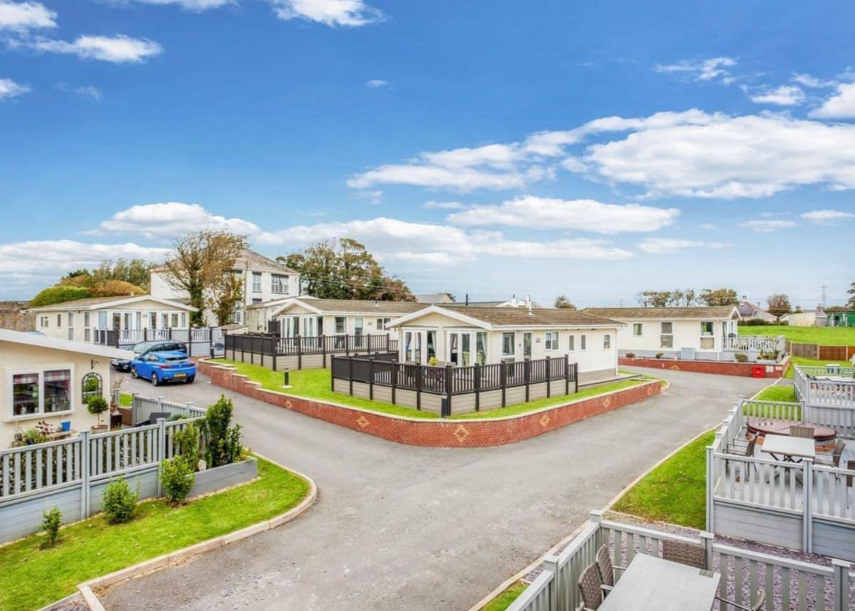 Bryn Mechell Hotel Llanfechell Exterior foto