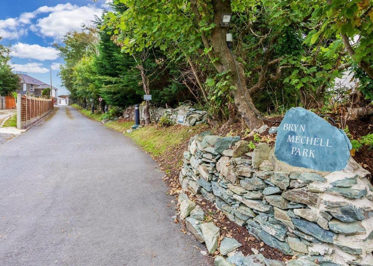 Bryn Mechell Hotel Llanfechell Exterior foto